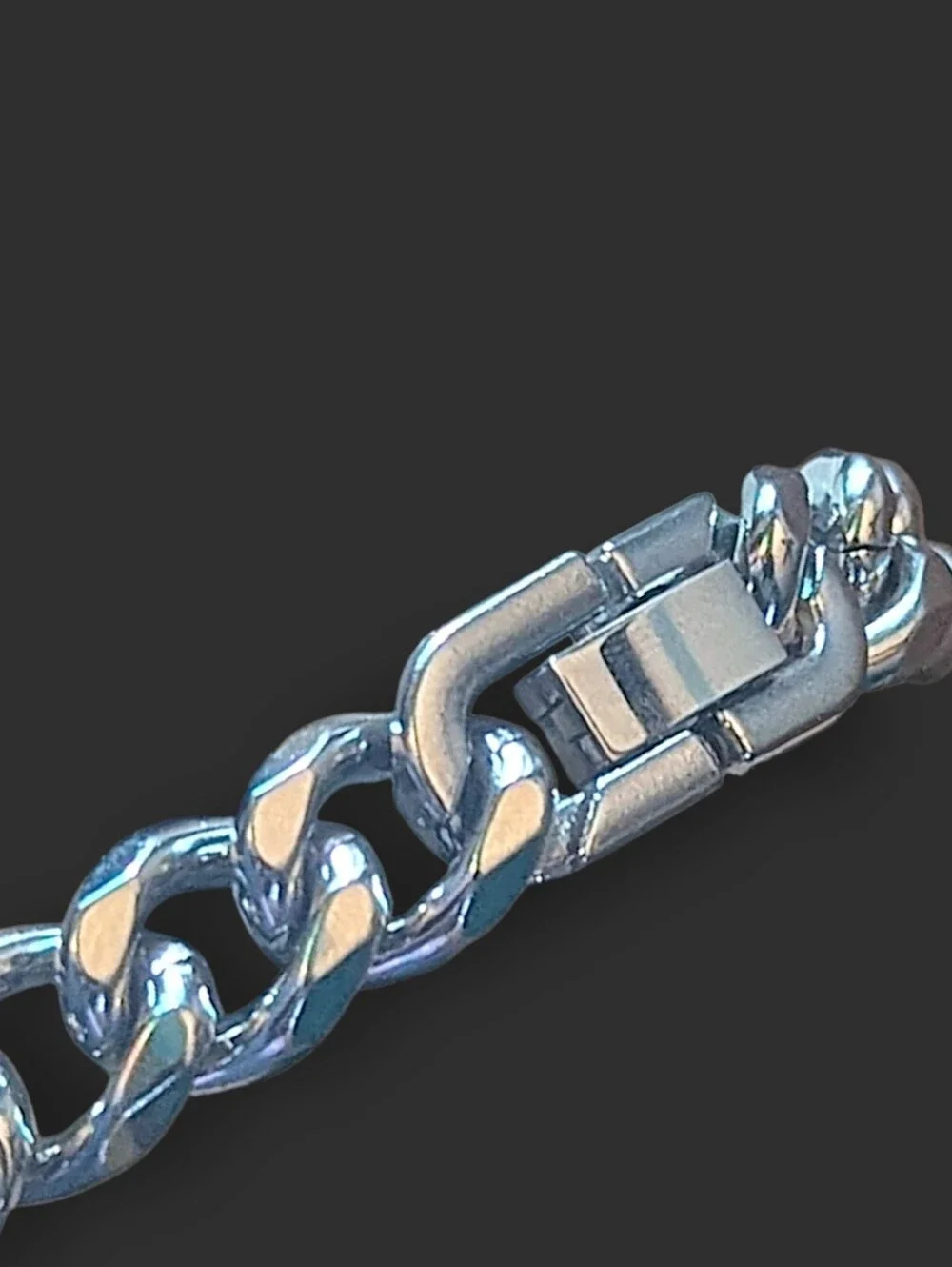 Stainless Steel Curb Link Bracelet – 7.9